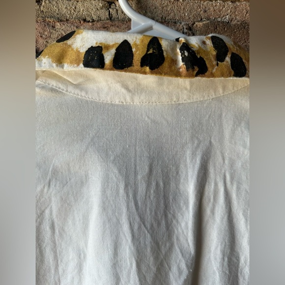 Leopard Print White Blouse - Picture 11 of 13